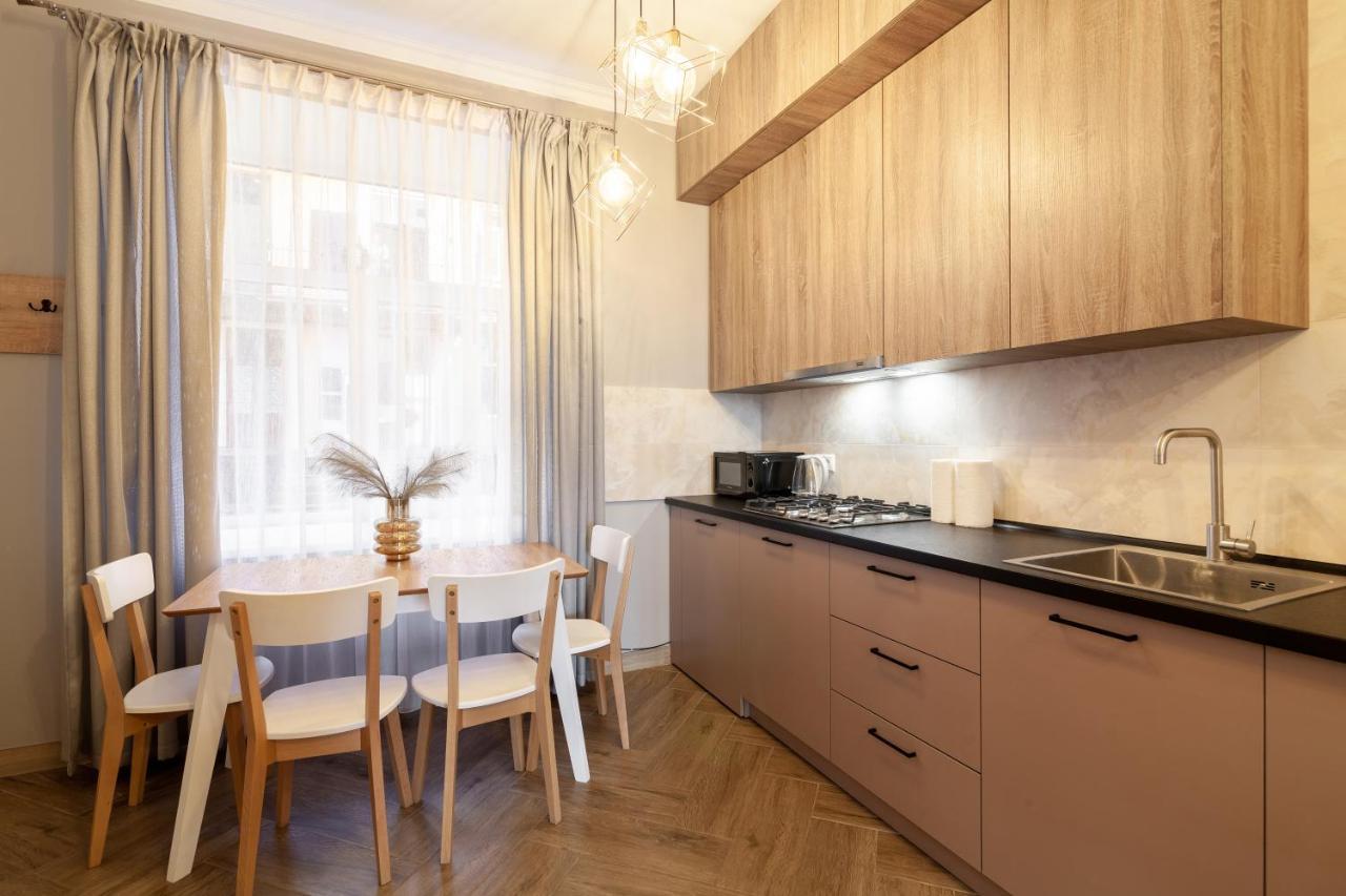 Avangard Saint Teodora III Apart Львів Екстер'єр фото